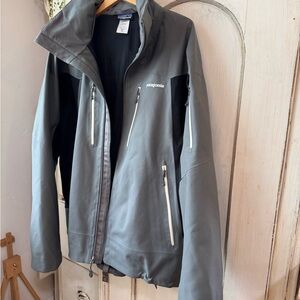 Patagonia Light Gray Outdoor Ski/Snowboard Jacket